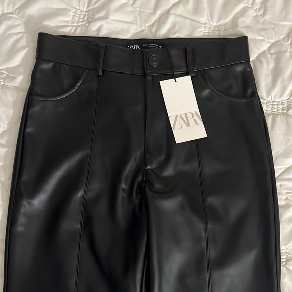 Zara black faux leather stretchy pants size medium NWT - Picture 2 of 5